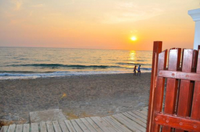 Beachfront Vacation Home Eftichia